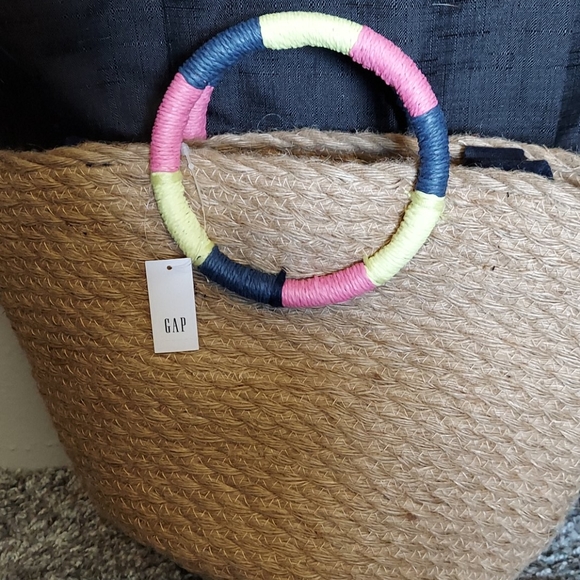 GAP Purse - Picture 6 of 6